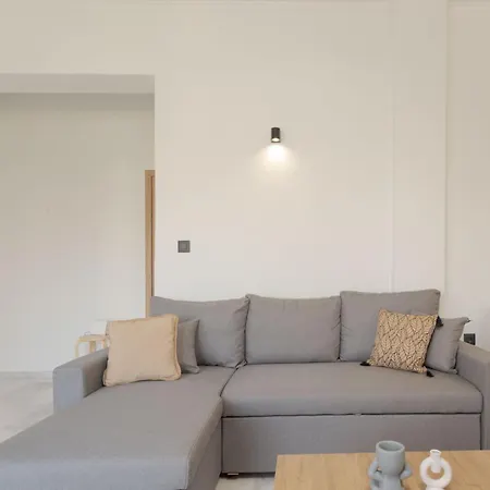 Domus 17 Ii Stylish Retreat Near &